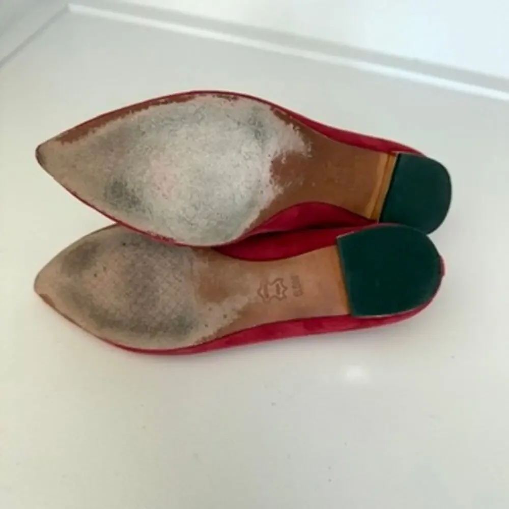 Tory Burch Pointed Toe Flats Raspberry Suede Gold Heel Logo Balletcore 6.5M‎